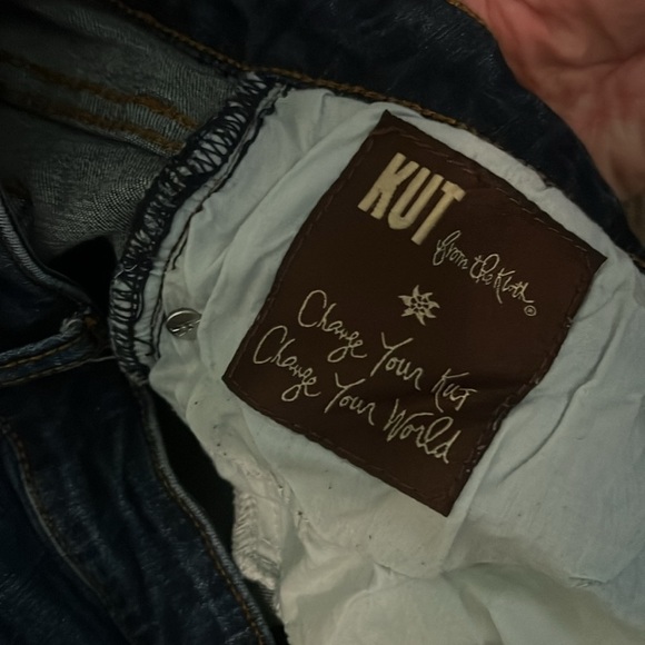 Kut From the Kloth Flower Embroidered Jeans - Picture 4 of 5